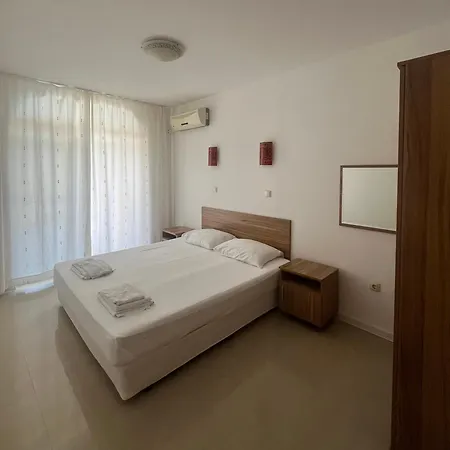 Mynook Garden 3-bedroom Maisonette