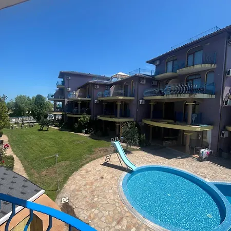 Mynook Garden 3-bedroom Maisonette